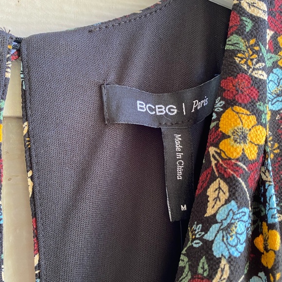 NWT BCBG Paris Women’s V Neck Dress -Floral Medium - Picture 7 of 8